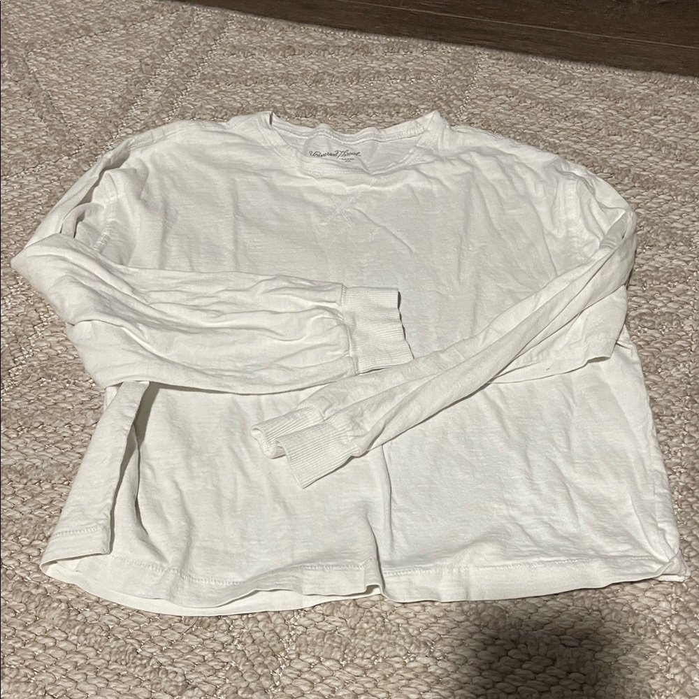Universal Thread White Crew Neck Top